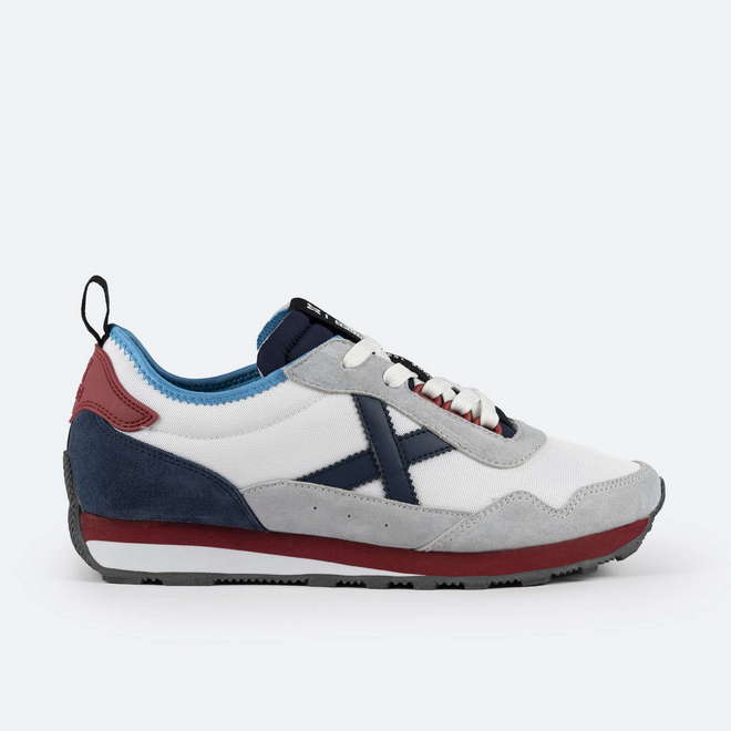 MUNICH UM 83 Zapatillas Retro Running Blanco y Azul Marino (1)