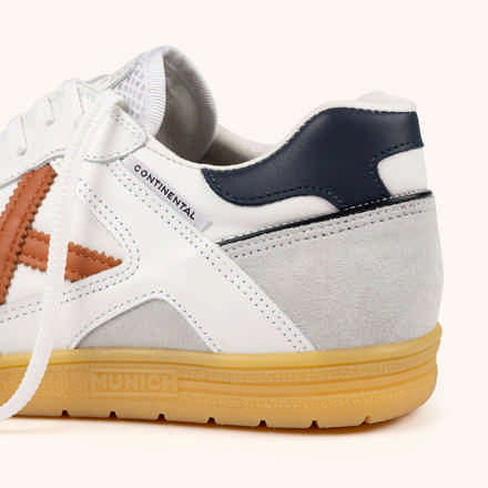 MUNICH CONTINENTAL PREMIUM 09 Zapatillas fÃºtbol sala de diseÃ±o clÃ¡sico y materiales premium Blanco, Gris y Plata (9)