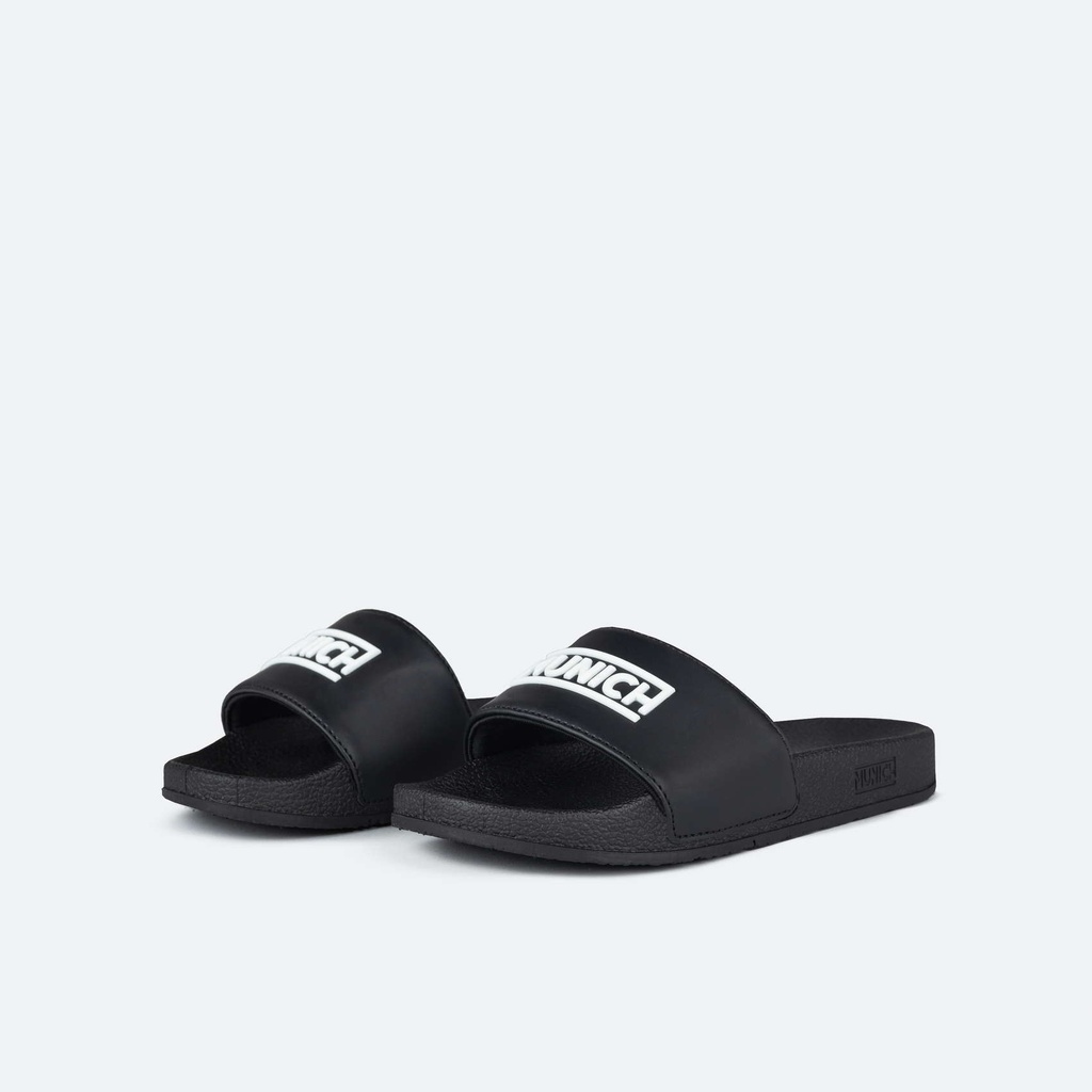 Zapatillas clÃ¡sicas y planas de verano en color negro y logo munich blanco MUNICH FLAT SLIDER 39